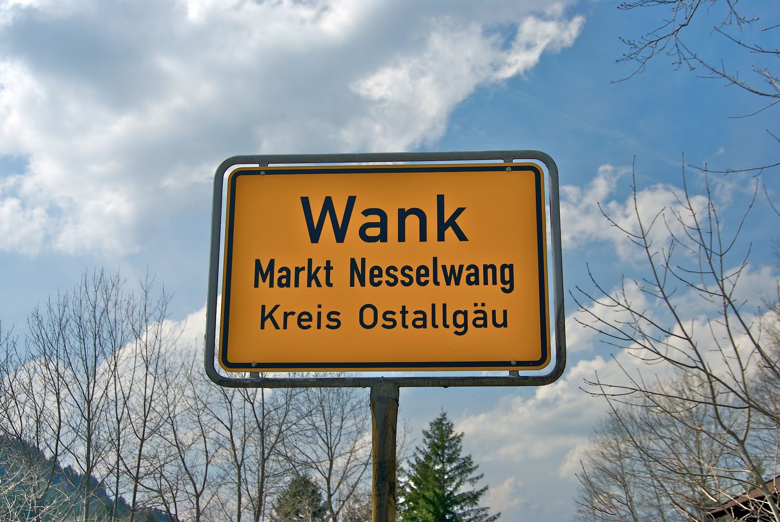 The Most Stolen and Hilarious Road Signs From Around the World -  Joyenergizer